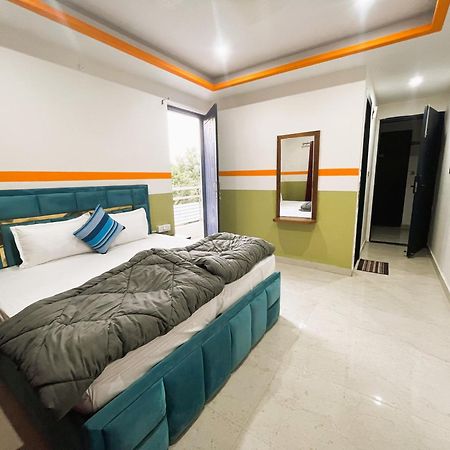 Madpackers Rishikesh 2-0 Hostel Exterior photo