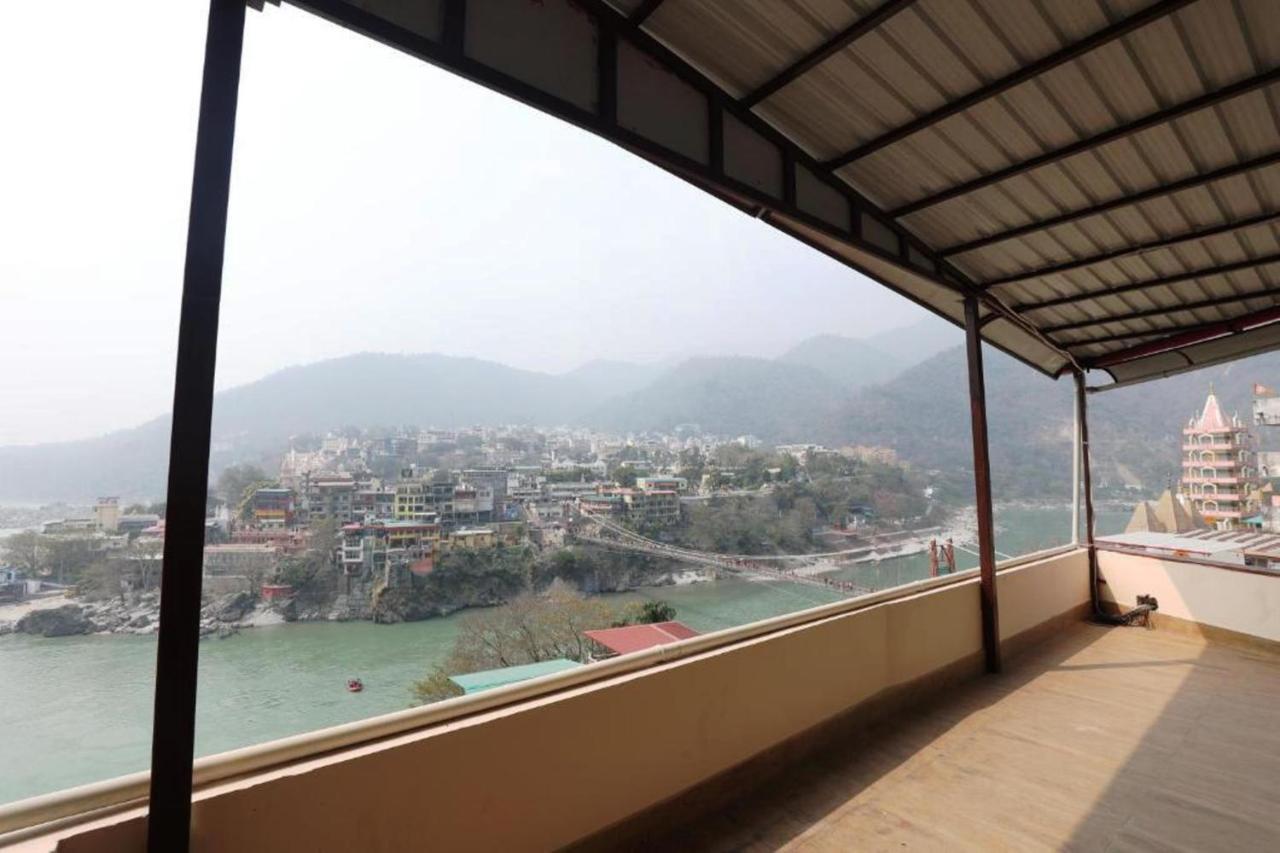 Madpackers Rishikesh 2-0 Hostel Exterior photo