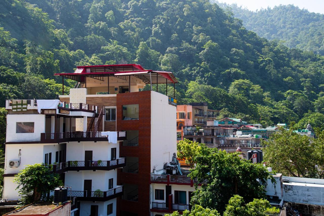 Madpackers Rishikesh 2-0 Hostel Exterior photo