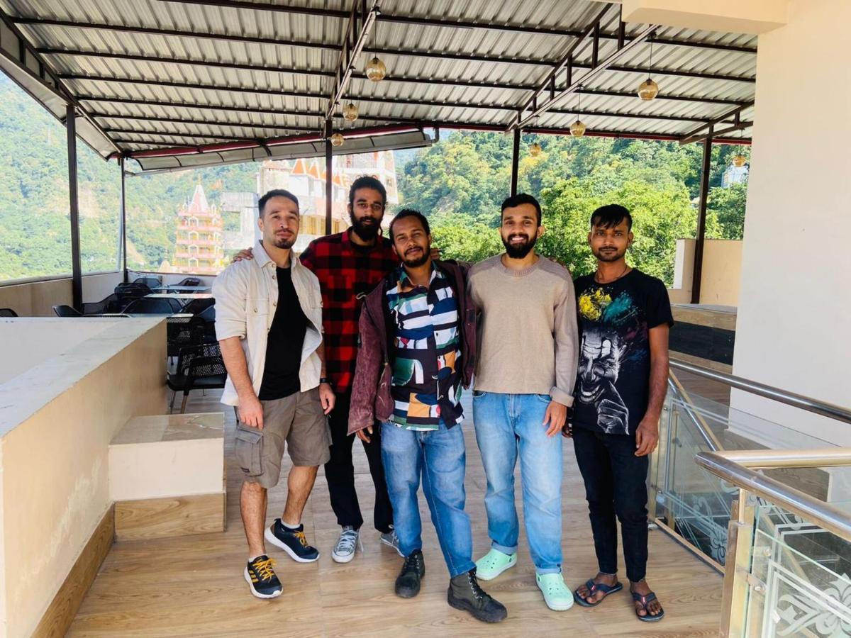 Madpackers Rishikesh 2-0 Hostel Exterior photo