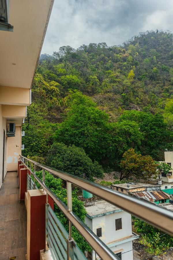 Madpackers Rishikesh 2-0 Hostel Exterior photo