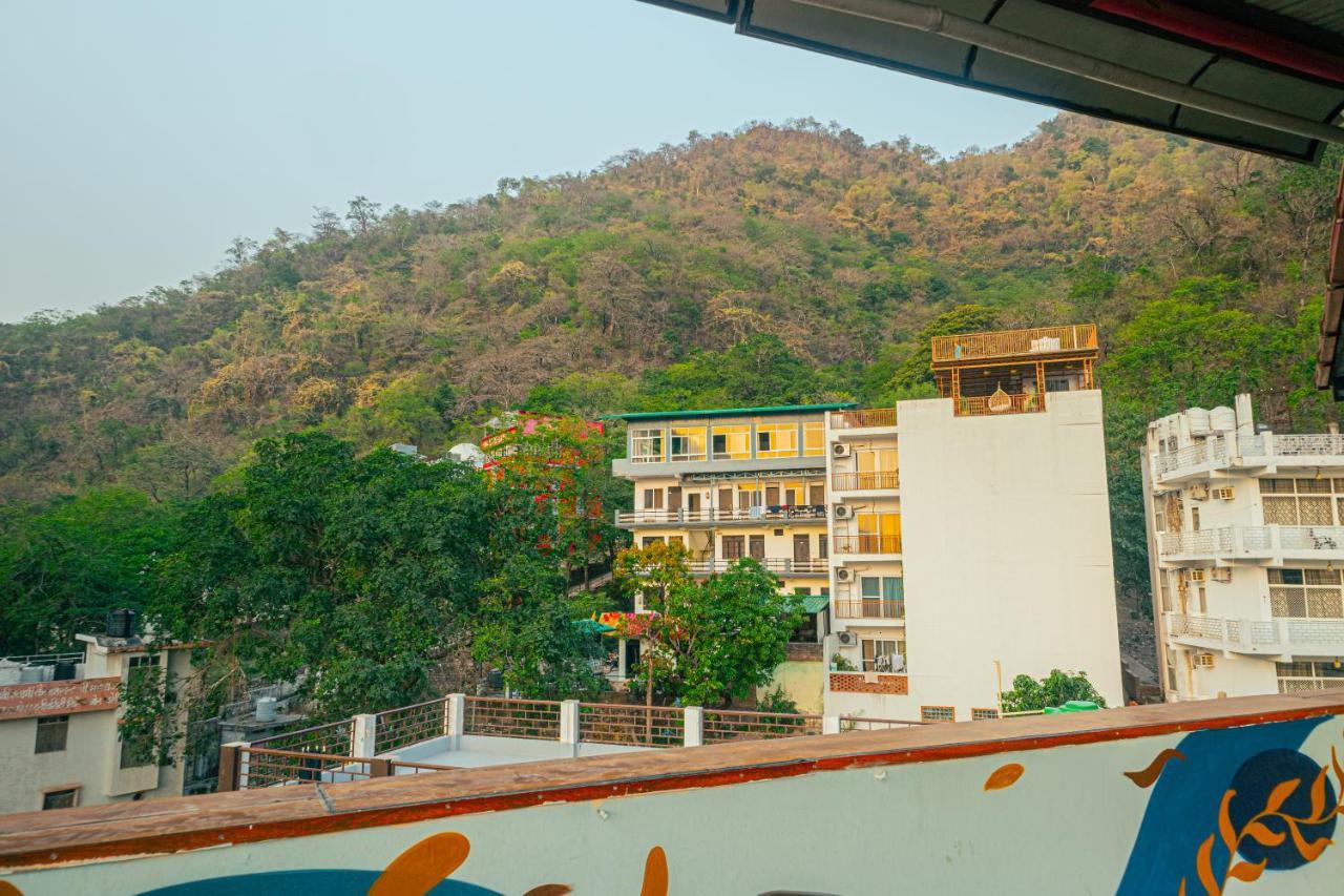 Madpackers Rishikesh 2-0 Hostel Exterior photo
